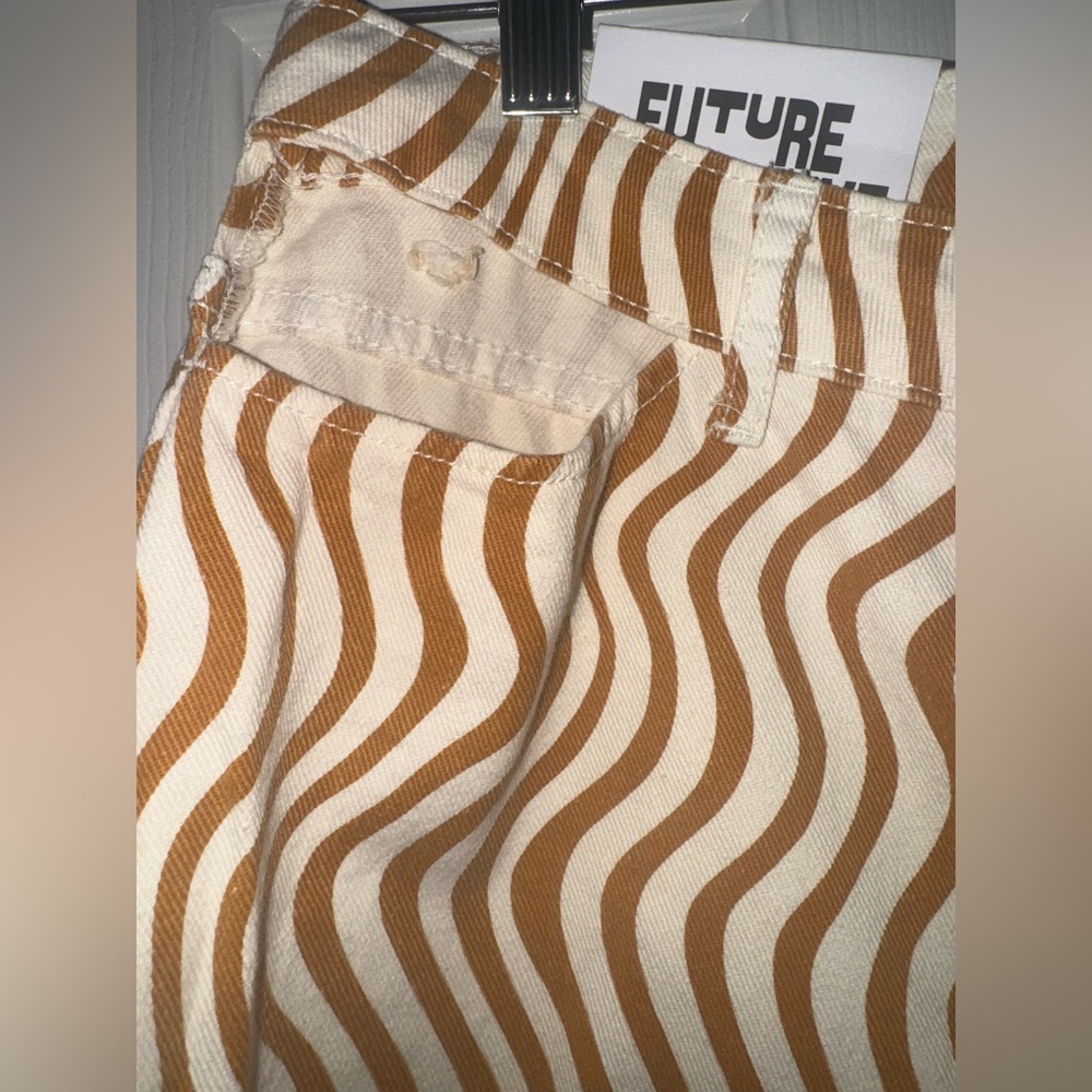 Future Collective Tan and White Wavy Pants - Picture 6 of 8